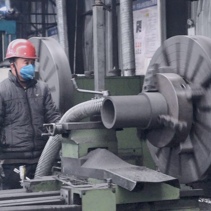 石墨异形件加工过程中的关键技术要点与注意事项