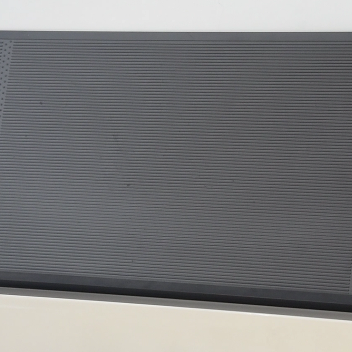 燃料电池电堆用石墨双极板：性能优势、技术挑战与产业突围路径