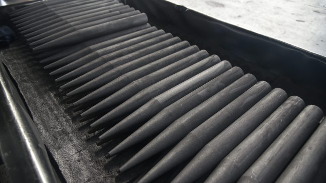 信瑞达石墨公司：高纯石墨碳棒生产技术与应用全解析