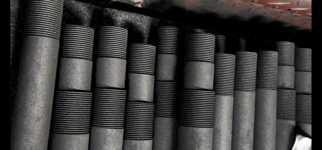 信瑞达石墨棒：特性、应用与生产工艺全解析